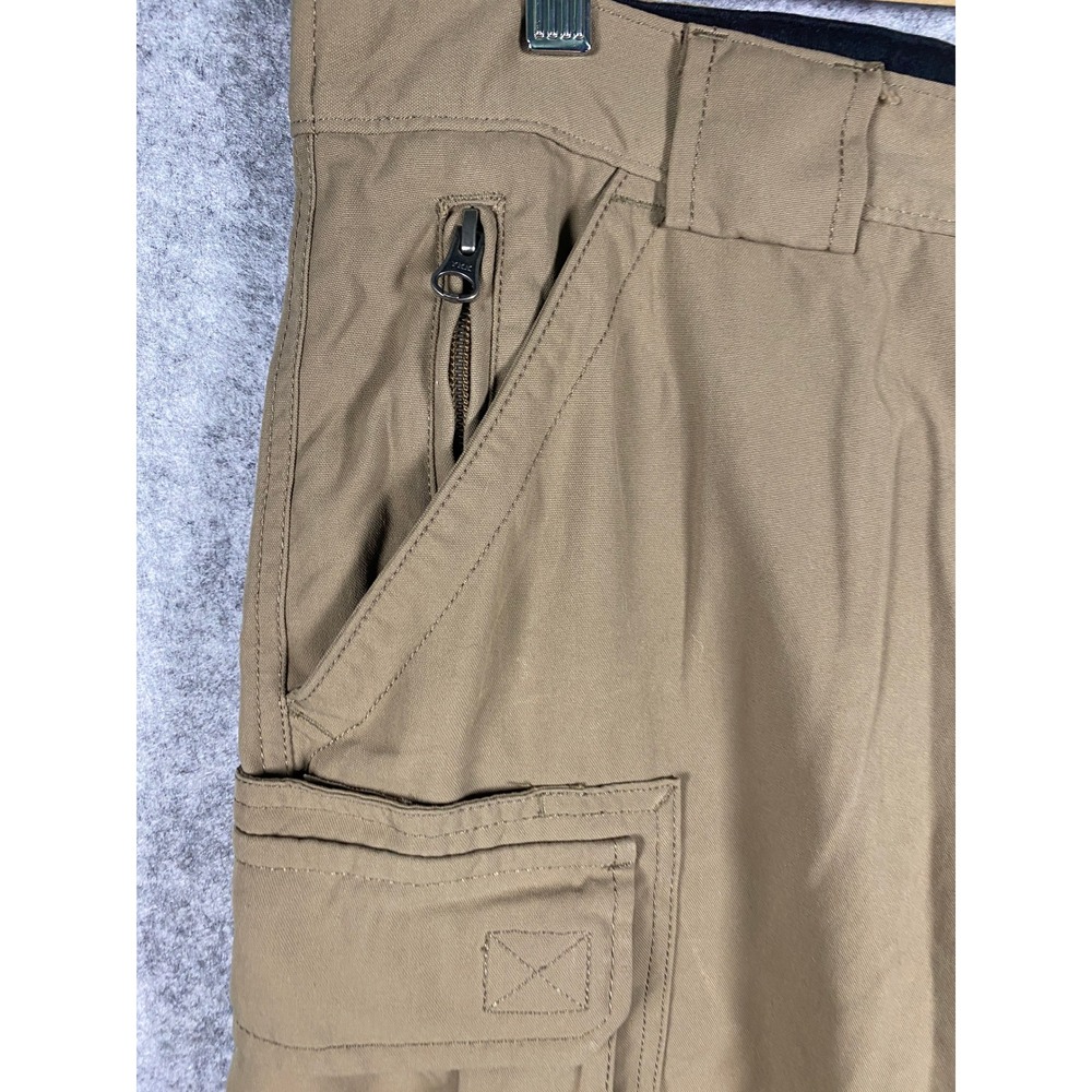 Duluth Trading Co Mens Tan Nylon Cargo Shorts Size M Khaki Hiking Workwear - Picture 2 of 8